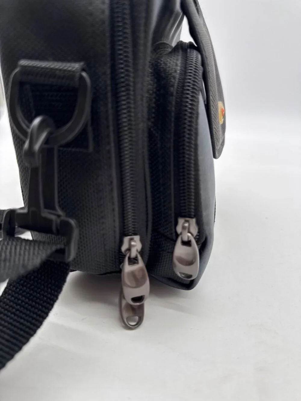 Lowepro VS 30 Black Compact Camera Bag With Adjustable Strap & Zippered Compartm
